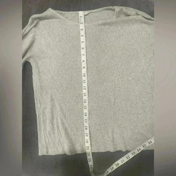 Lucky Brand Gray SOFT Ribbed Sweater with Tie-Sleeves - Size M - Picture 8 of 8